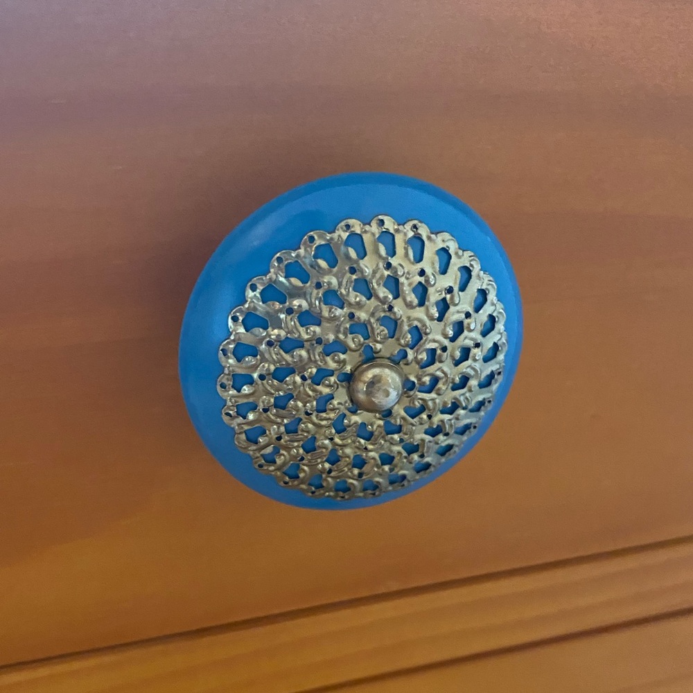 10 Decorative Drawer Knobs